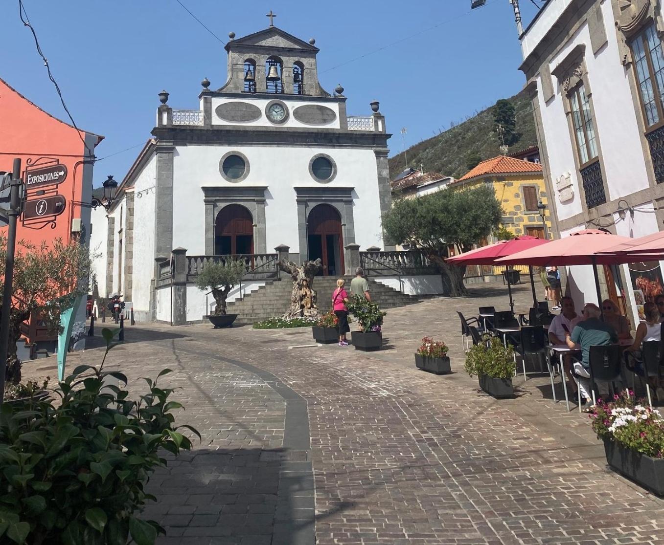 Апартаменты Casa De La Plaza San Mateo Вега де Сан Матео Экстерьер фото